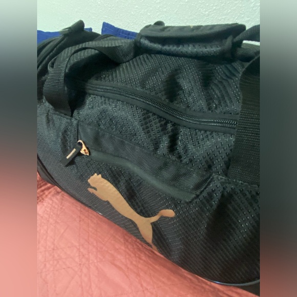PUMA Rose Gold Travel Duffle Bag - Picture 4 of 8